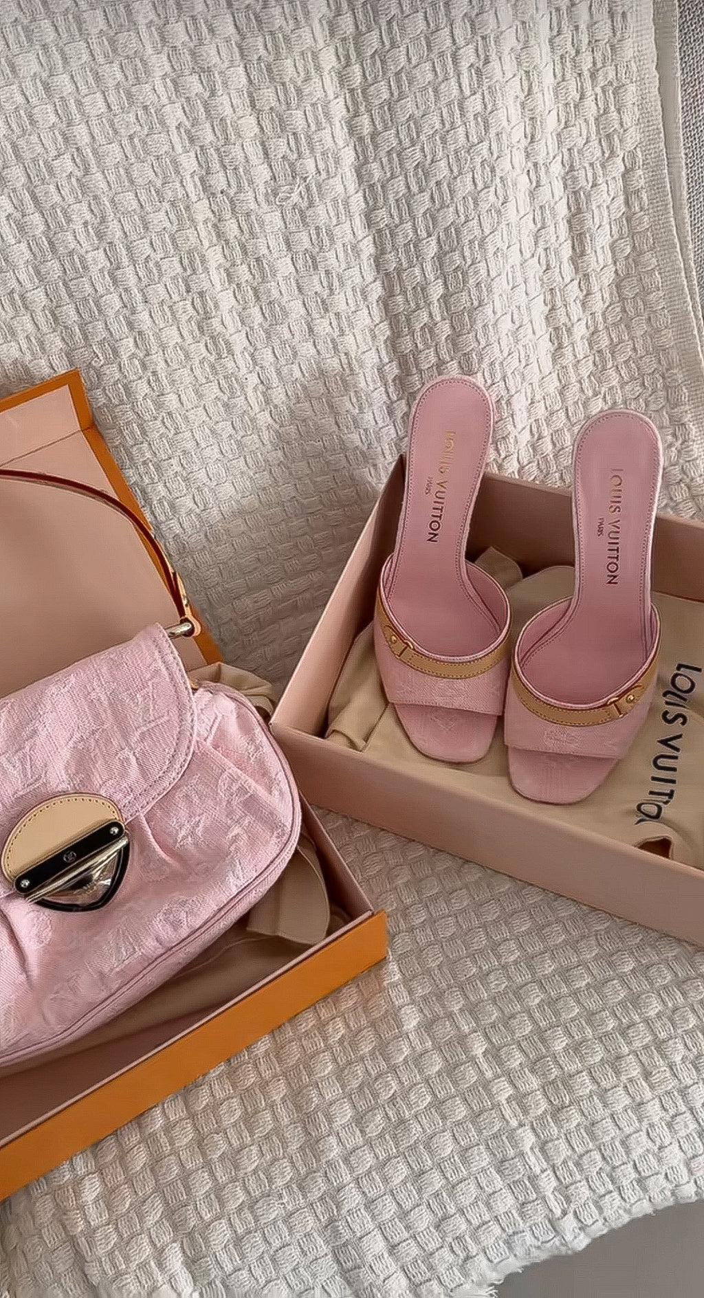 Barbie combo : Mules+Sac LV